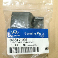 Кріплення заднього бампера середній Hyundai i30 2010-2012  866352L300