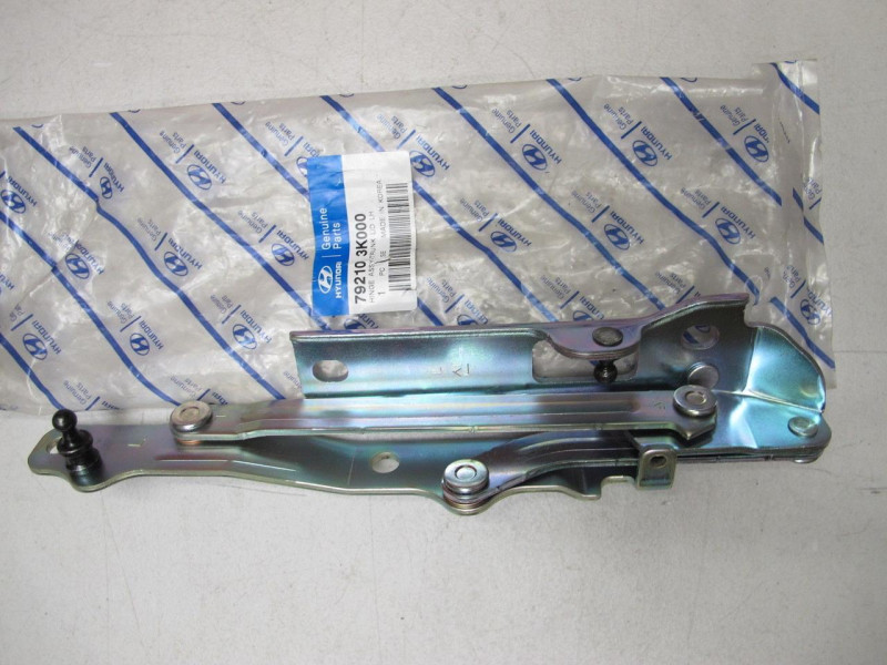 Петля багажника ліва Hyundai Sonata NF 05-07 OE 792103K000