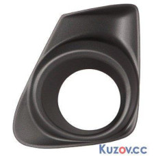 Решітка бампера права Toyota Corolla 10- (Tempest)