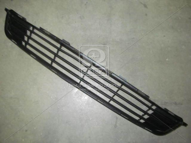 Решітка бампера середня Toyota Corolla 07-09 (Tempest)