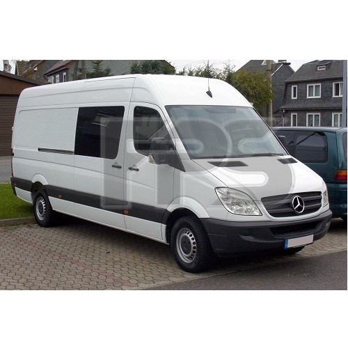 Скло дверне переднє праве Mercedes Sprinter W906, VW Crafter 06- Sekurit