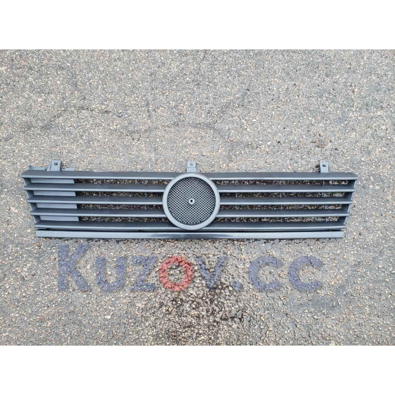 Решітка радіатора Mercedes Vito W638 96-03 (FPS) 6388880004