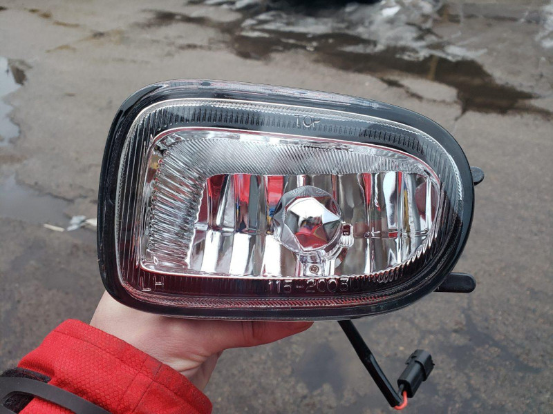 Протитуманна фара Nissan Almera 00-02 ліва (Depo) 261594M426