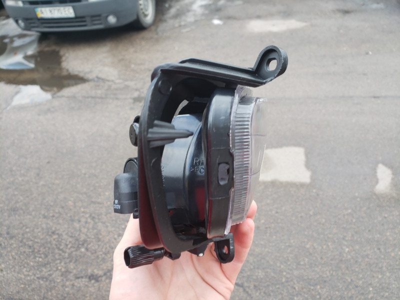 Протитуманна фара права Kia Cerato 2006-2009 FPS 922022F100