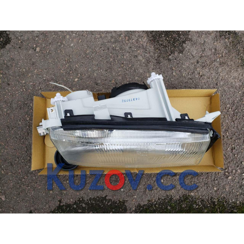 Фара передня права Skoda Octavia 97-00 (TYC) електрична, галоген 1U1941018A