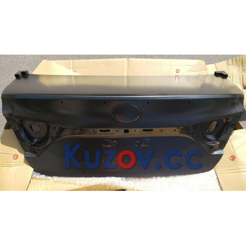 Кришка багажника під спойлер Toyota Camry SE V55 2014-2017 FPS 6440106A60