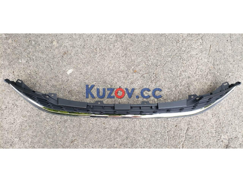 Решітка бампера середня Honda CR-V 10-12 з хром молдлингом (Тайвань) 71123SXSA01