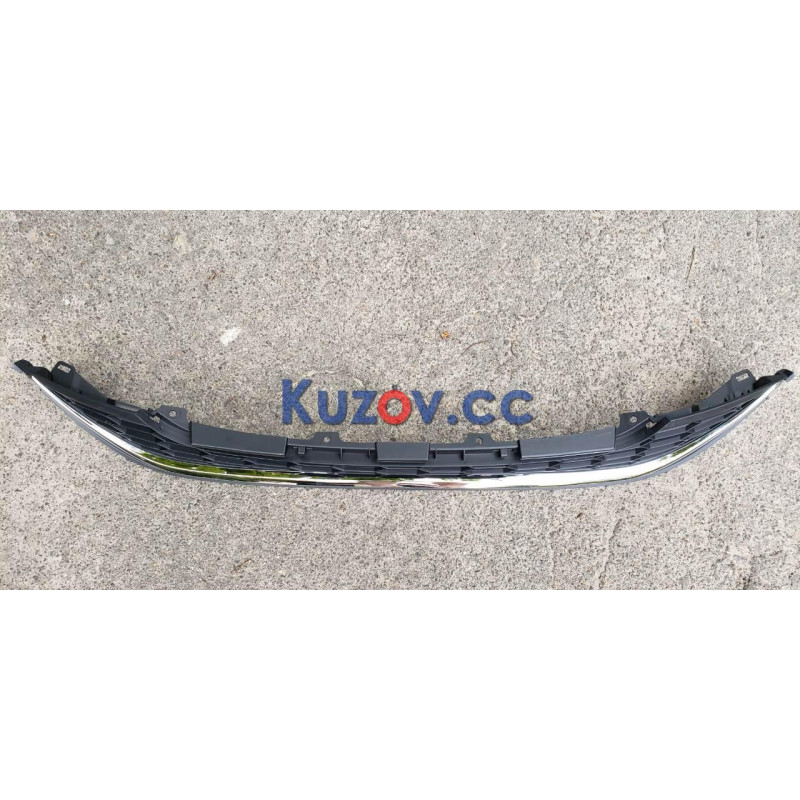 Решітка бампера середня Honda CR-V 10-12 з хром молдлингом (Тайвань) 71123SXSA01