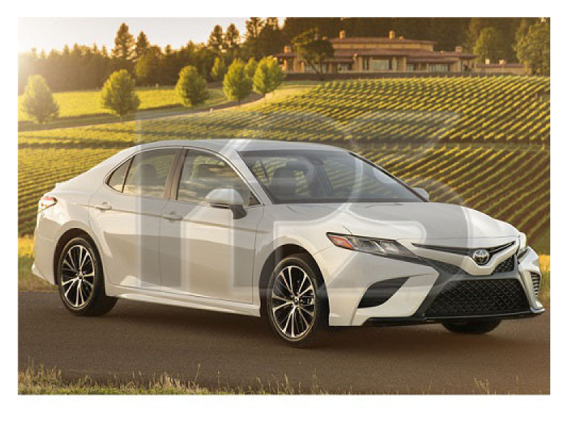 Бічне скло задніх дверей праве Toyota Camry V70 17- (XYG)