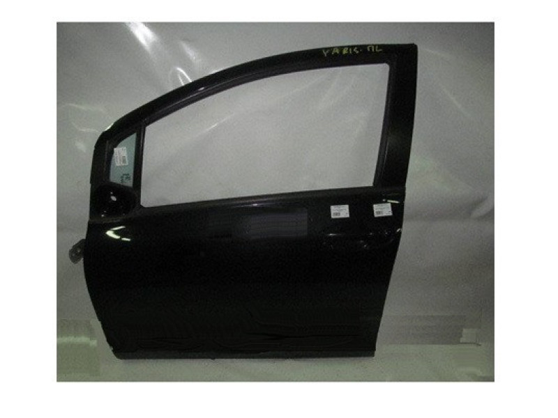 Двері передні праві Toyota Yaris 2006-2011 хетчбек FPS 6711152150