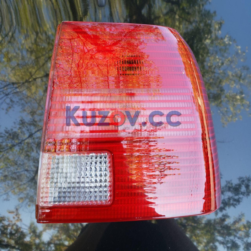 Ліхтар задній VW Passat B5 97-00 седан, правий (білий задній хід) (FPS) 3B5945112H