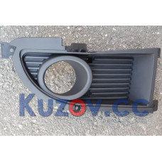 Решітка протитуманної фари Mitsubishi Lancer 9 - права (до 2006 року) MN150932