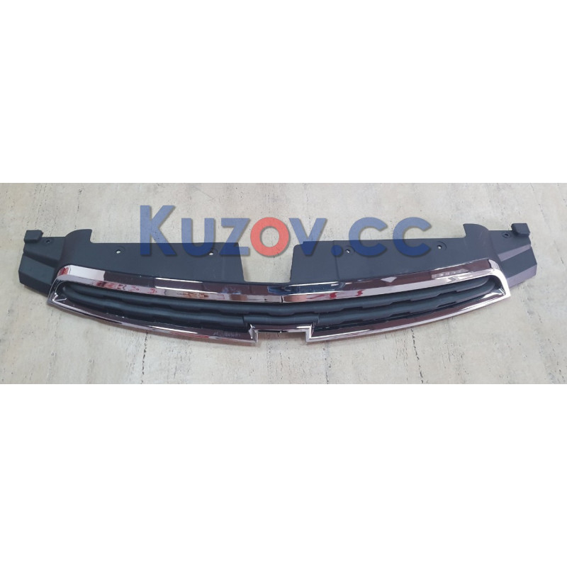 Решітка радіатора середня Chevrolet Cruze 12-15 (FPS) 95080503