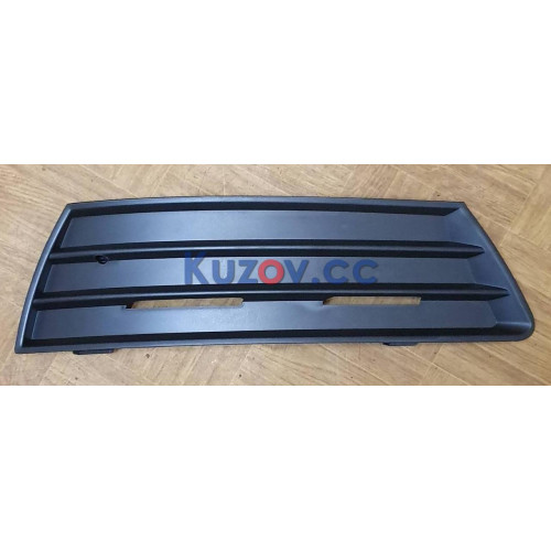 Решітка переднього бампера права VW Passat CC 2008-2012 без отв. (Тайвань) 3C8853666B9B9