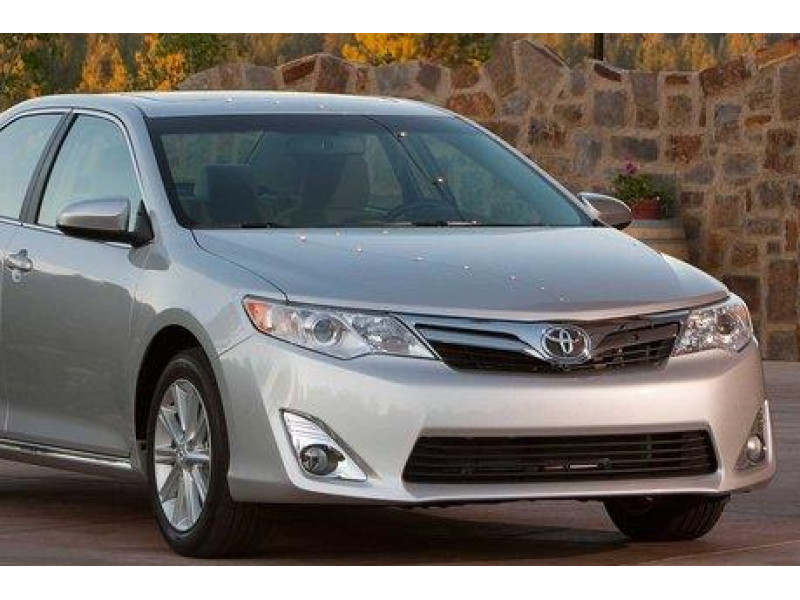 Решітка бампера права Toyota Camry XV50 LE 11-14 USA хром (Тайвань) 5212706310