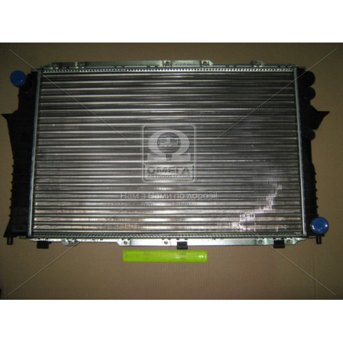 Радіатор охолодження двигуна Audi 100 C4, A6 C4 АКПП (TP) 4A0121251C, 4A0121251P