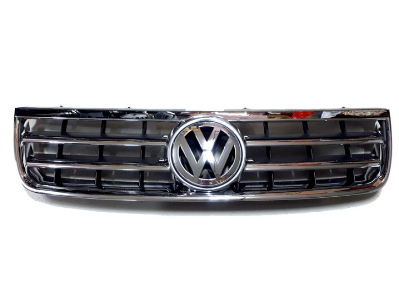 Решітка радіатора VW Touareg 02-06 (LKQ) 7L6853651C