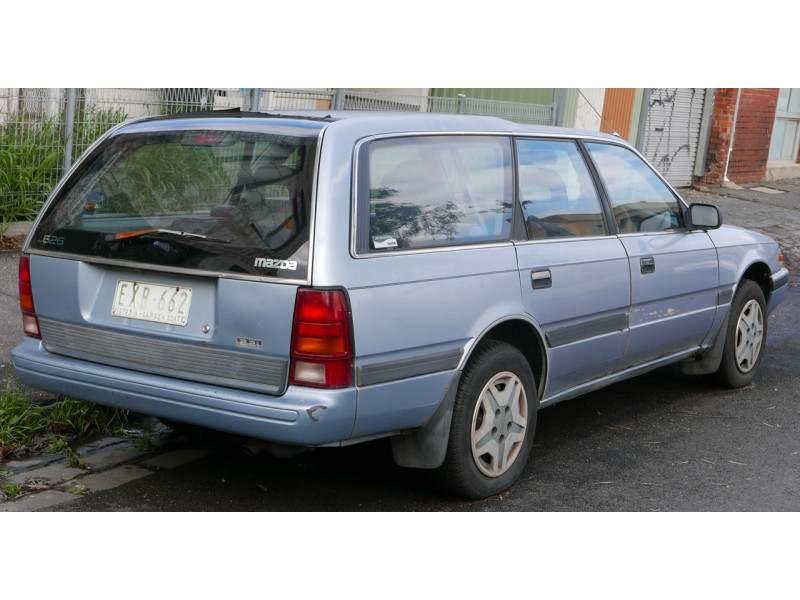 Арка задня права Mazda 626 GW універсал 98-02 (KH)