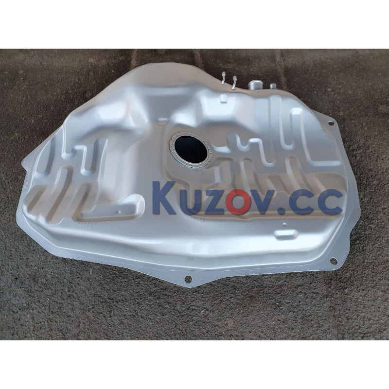 Паливний бак (бензин інжектор) Mazda 626 GD 1986-1991 LKQ 6J8342110A