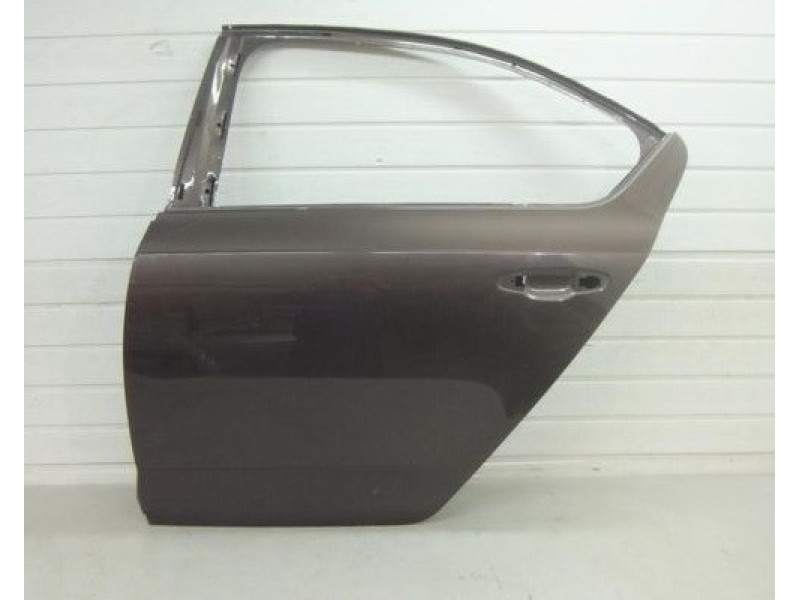 Задні двері ліві Skoda Octavia A7 2013- (FPS) 5E5833051
