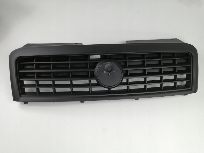 Решітка радіатора Fiat Doblo 05-09 (LKQ) 735418095