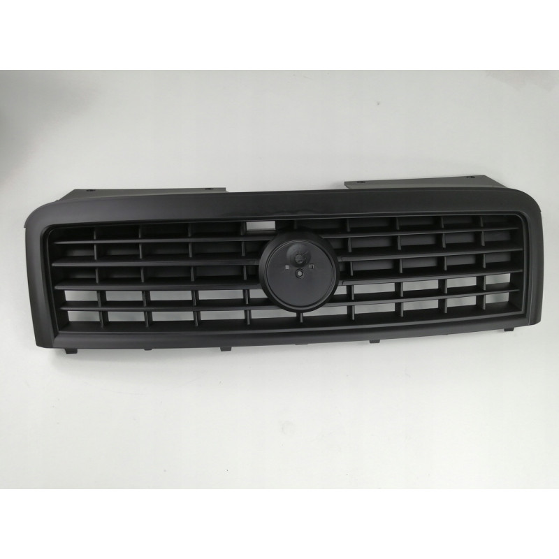 Решітка радіатора Fiat Doblo 05-09 (LKQ) 735418095