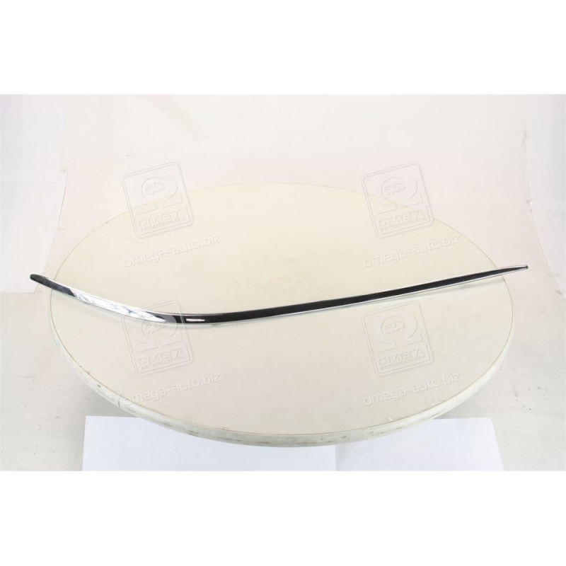 Молдинг переднього бампера правий Mercedes S-class W220 02-05 хром (Tempest) A2208850674