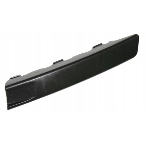 Накладка переднього бампера права VW Passat B6 2005-2010 чорна FPS 3C0807646