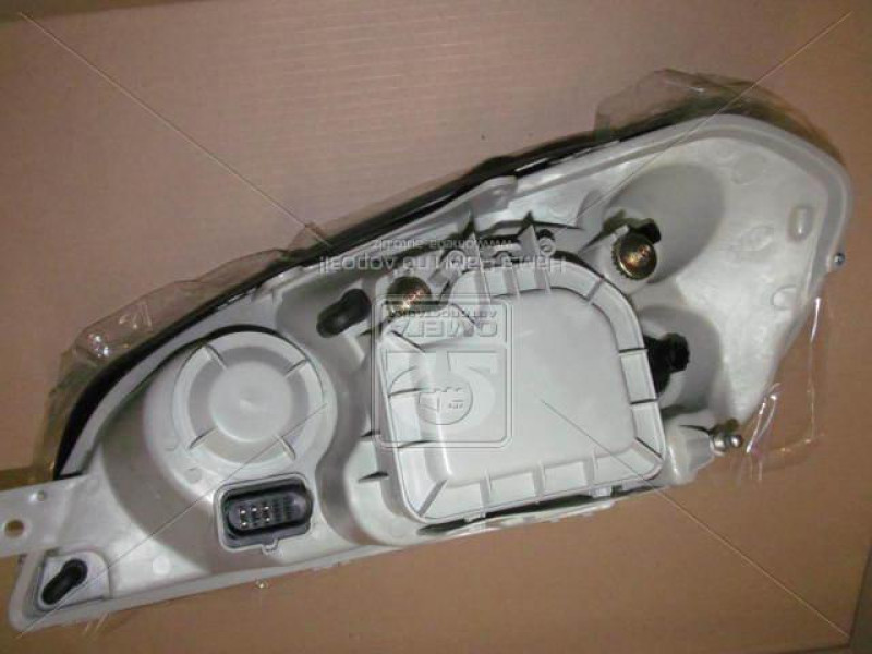 Фара права Chery Eastar 03-11 (Tempest)