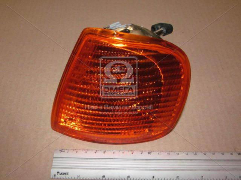 Покажчик повороту VW Caddy 2 95-04 правий (TYC)