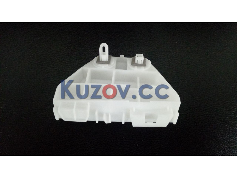 Кріплення бампера праве (під ліхтарем) Toyota Corolla E14/E15 2010-2013 FPS 5256202120