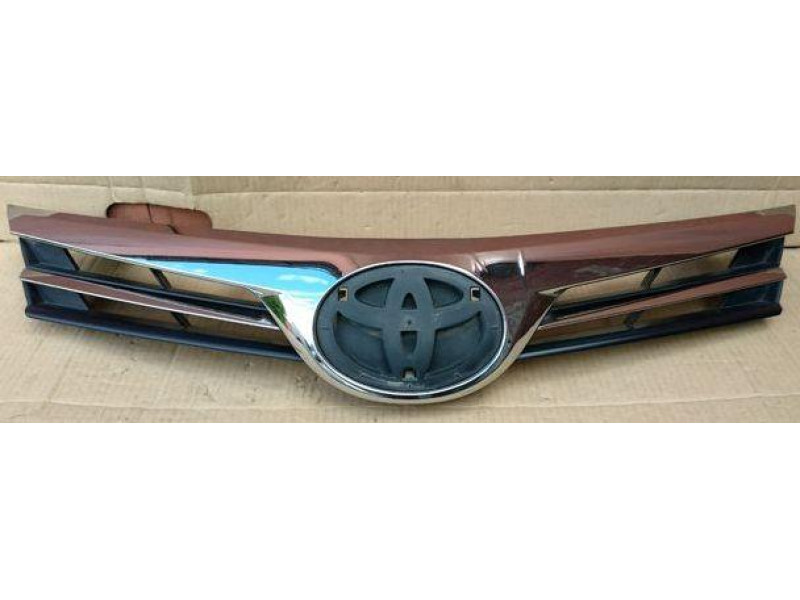 Решітка радіатора Toyota Corolla E18 16- (Tempest) 5310002B70
