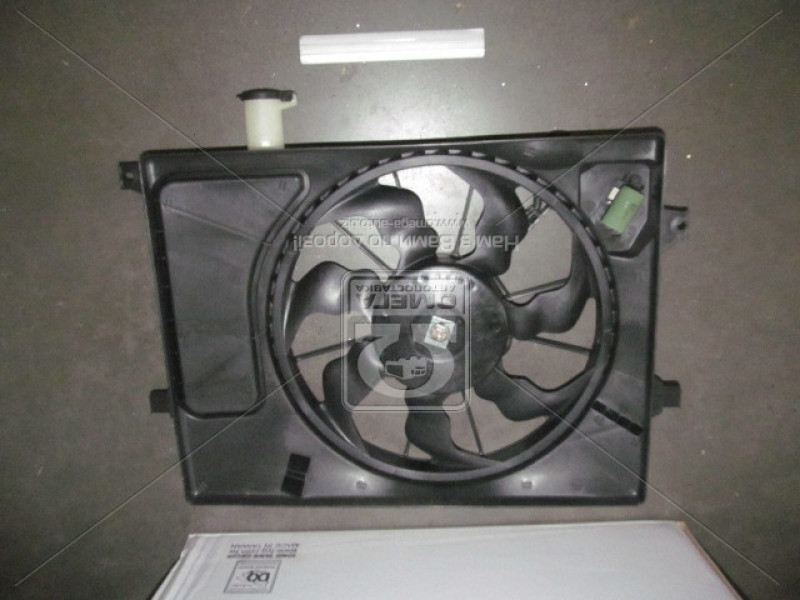 Дифузор і вентилятор в зборі бачок Hyundai Elantra MD 11-14, Kia Ceed 12-18 (Tempest) 25380-3X000