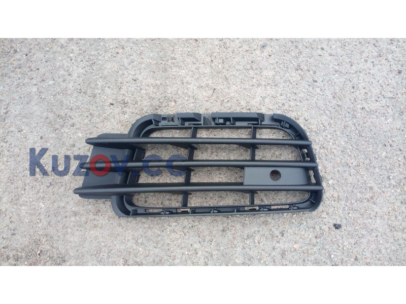 Решітка бампера ліва VW Touareg 2 10-14 під п/тронік) (LKQ) 7P6854661