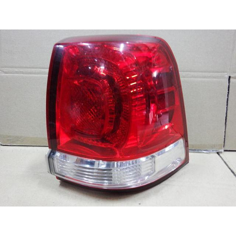 Ліхтар задній зовнішній Toyota Land Cruiser 200 (08-) правий Depo 8155160820