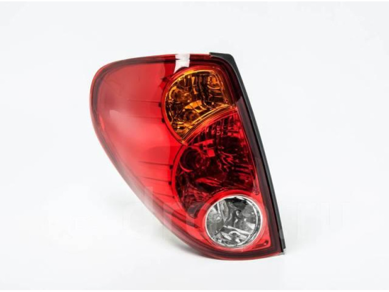 Ліхтар задній лівий Mitsubishi L200 05-15 (TYC) 8330A009