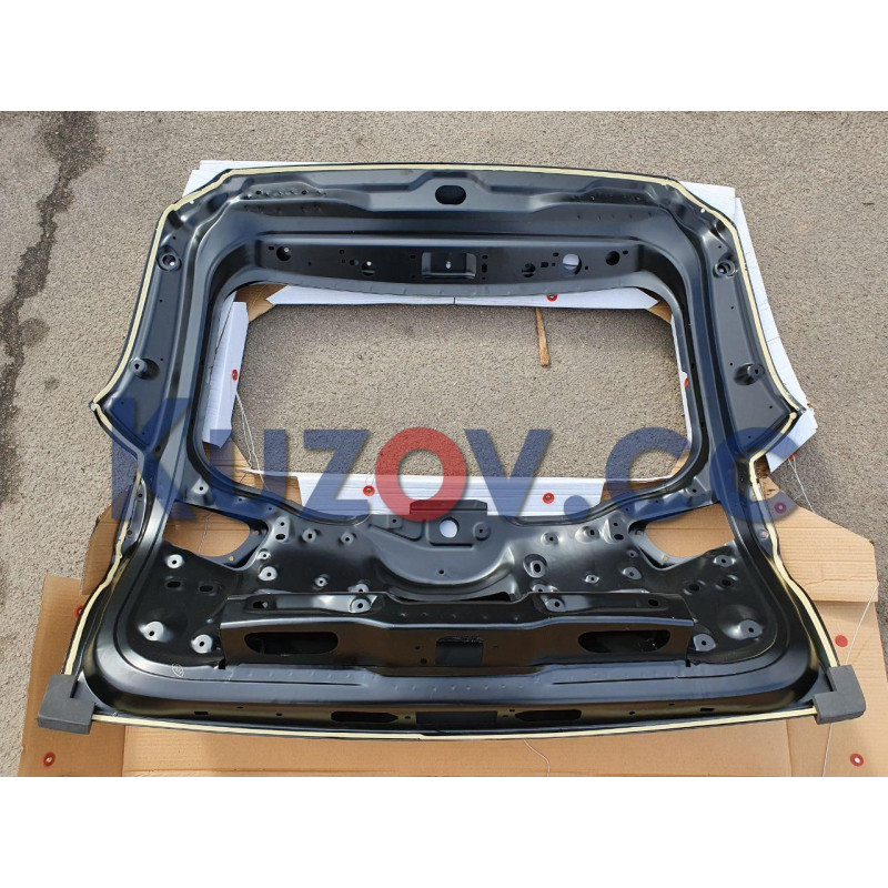 Кришка багажника задня Jeep Cherokee KL 2013-2018 FPS 68154524AA