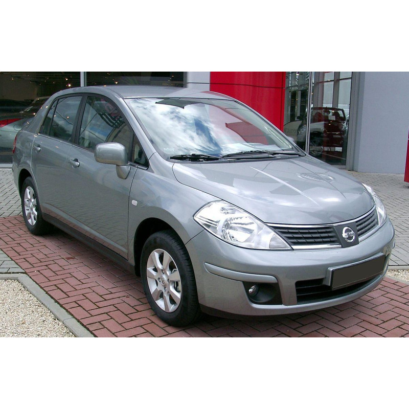 Решітка радіатора Nissan Tiida 05-12 арабська версія (Китай) сіра, хром молд.