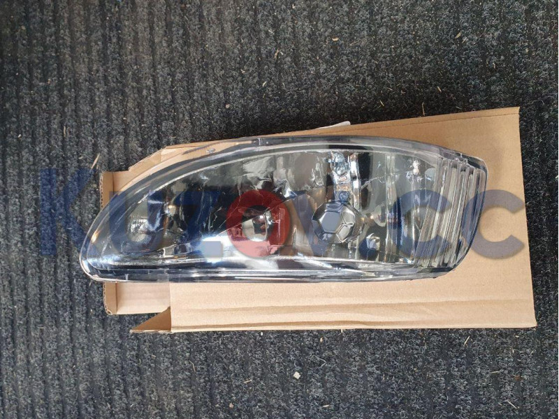 Протитуманна фара права Lexus RX 2003-2008 (FPS) 8122148020