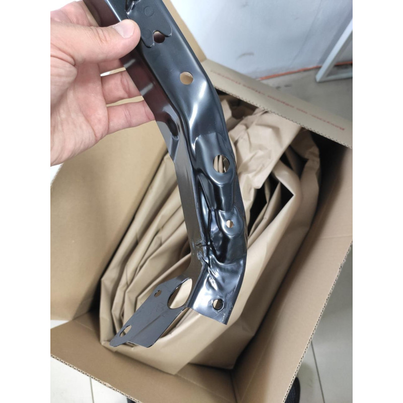 Ремчастина передній панелі права Nissan Altima 12-16 (FPS) F25123TAMA