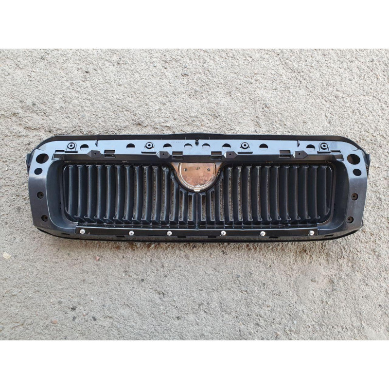Решітка радіатора Skoda Octavia 97-00 (TP) 1U0853653