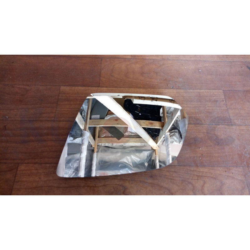 Вкладиш дзеркала лівий Mercedes V-class W447 2015- (Китай)