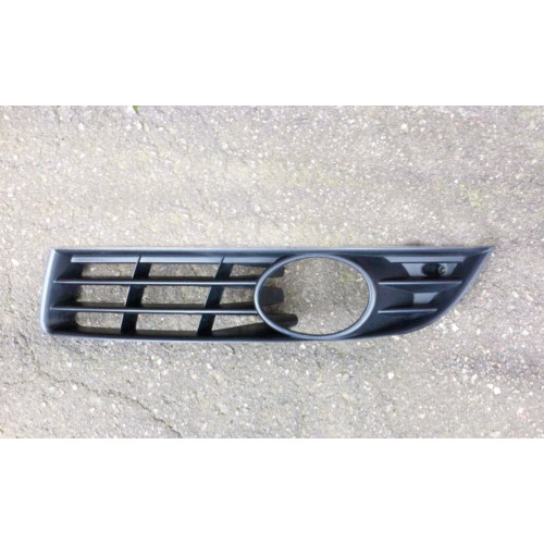 Решітка переднього бампера ліва VW Passat B6 2005-2010 (Tempest) 3C0853665A9B9