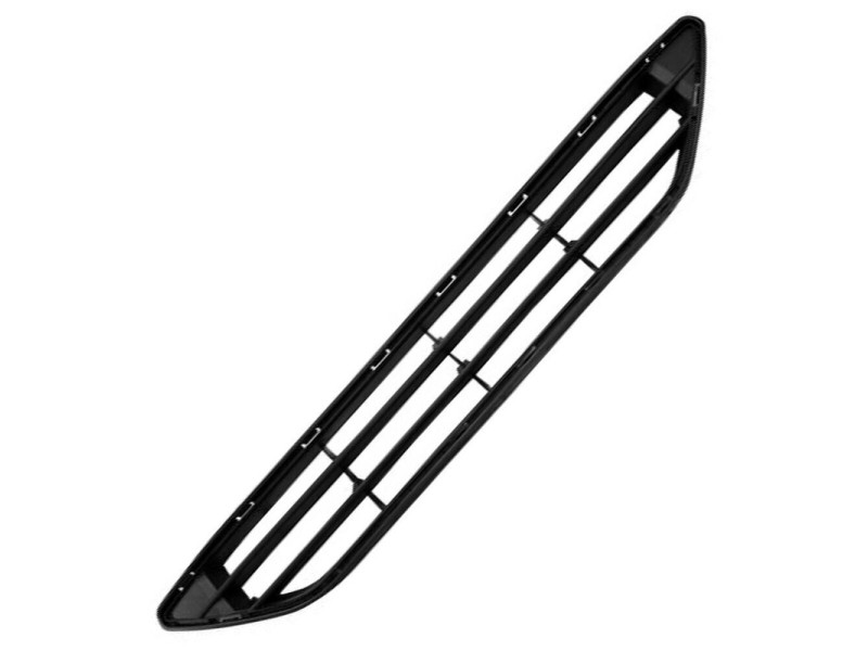 Решітка бампера середня Nissan X-trail T32, Rogue 17-20 (Tempest) 622546FL0A