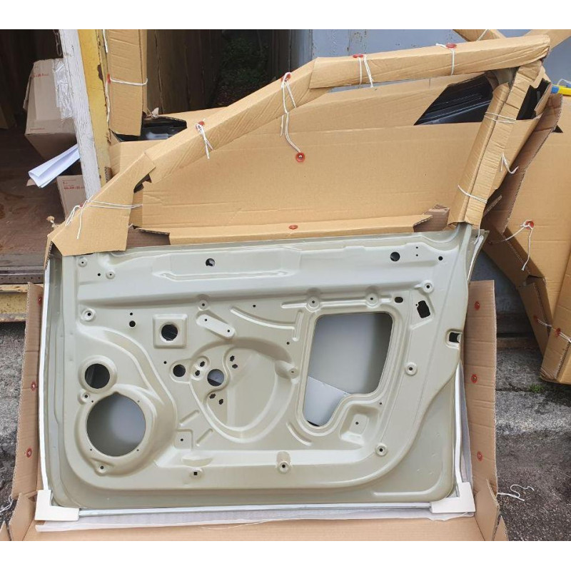 Передні двері ліві VW Jetta 6 2011-2018 FPS 5C6831055B