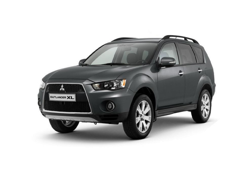 Решітка радіатора Mitsubishi Outlander XL 10-12 рамка хром (Tempest) 6400C432