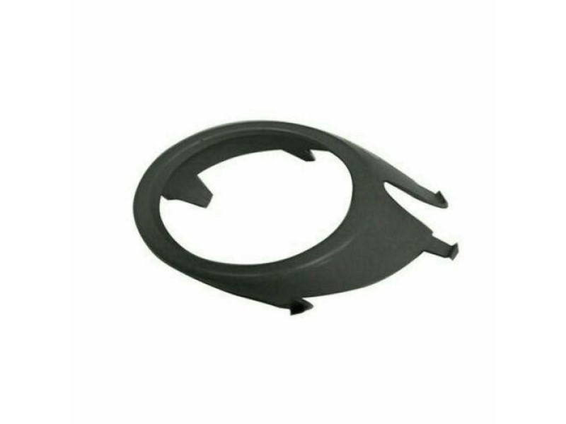 Рамка протитуманної фари Audi A4 B7 05-08 права LKQ 8E0807820GRU