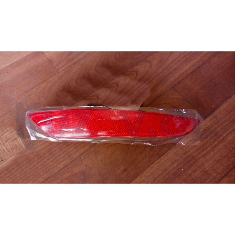 Ліхтар задній пасивний (катафот) правий у бампер VW Golf 6 09-12 хетчбек (FPS) 5K0945106F