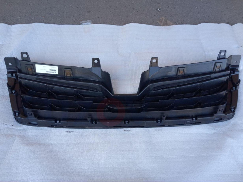 Решітка радіатора Subaru Forester SJ 17-18 (FPS) 91121SG270