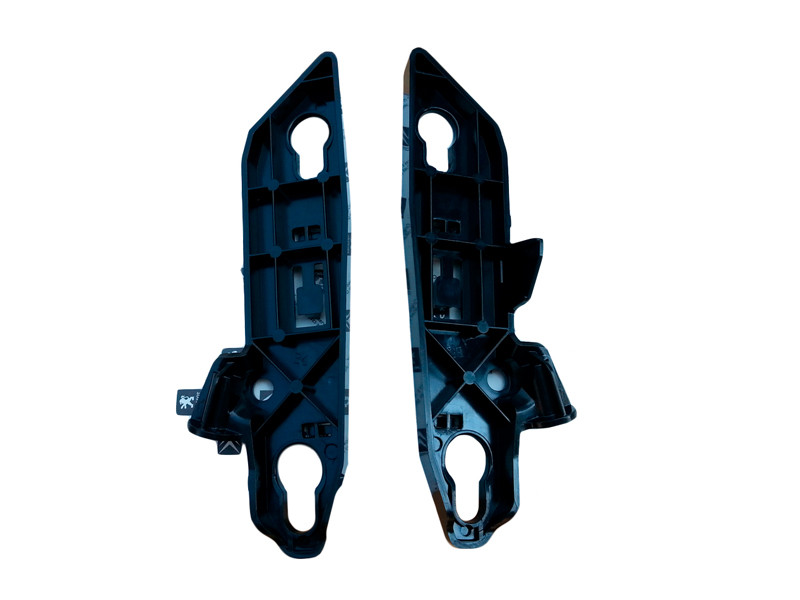 Кріплення переднього бампера ліве/праве Peugeot 308 2013-2017 FPS 1610745480